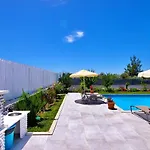 Villa İslamlar 2 Bedroom With Private Pool *